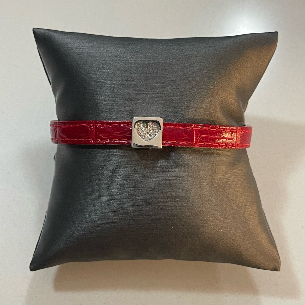 18kt. White Gold Diamond Heart Charm Bracelet